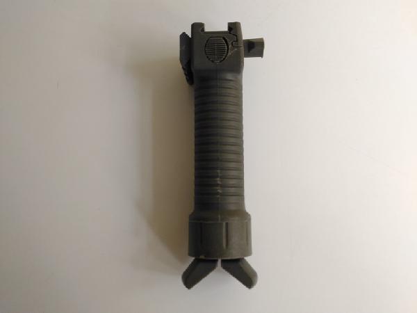 Рукоять переноса огня с выдвижными сошками  SNIPER BIPOD HANDLE OLIVE