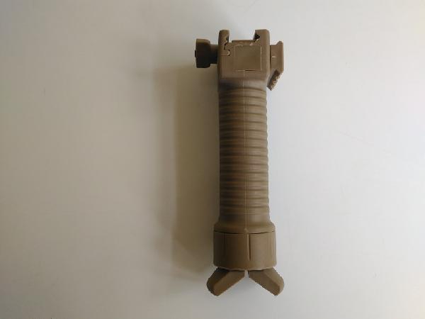 Рукоять переноса огня с выдвижными сошками  SNIPER BIPOD HANDLE TAN
